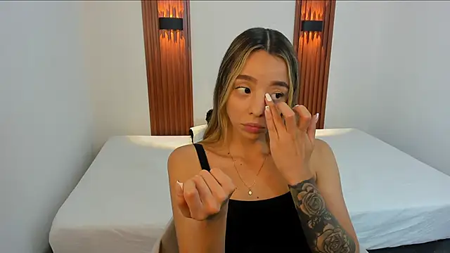 AliceRoss0 online show from 12.04.25