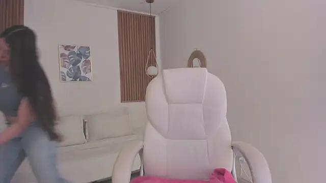 TiffanyWright online show from 12.15.25