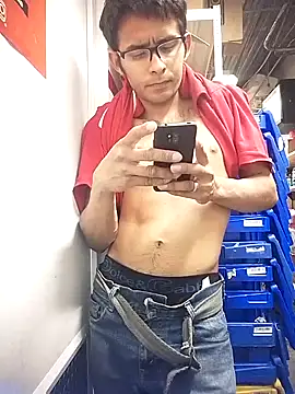 Snapshot of VL25DN26 chatting on 02.27.25 VL25DN26 online show from 02.27.25