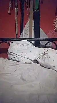 Snapshot of VL25DN26 chatting on 03.17.25 VL25DN26 online show from 03.17.25