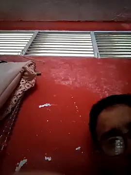 Snapshot of VL25DN26 chatting on 09.10.25 VL25DN26 online show from 09.10.25