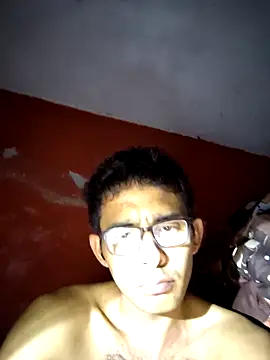 Snapshot of VL25DN26 chatting on 09.26.25 VL25DN26 online show from 09.26.25