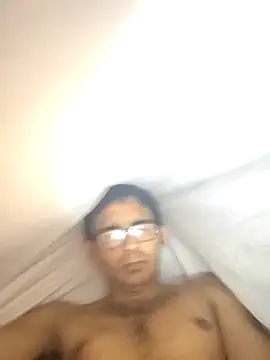 Snapshot of VL25DN26 chatting on 10.07.25 VL25DN26 online show from 10.07.25