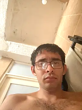 Snapshot of VL25DN26 chatting on 10.15.25 VL25DN26 online show from 10.15.25