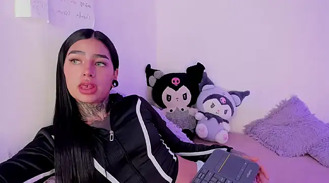 Snapshot of shadowcatt_ chatting on 02.19.25 shadowcatt online show from 02.19.25