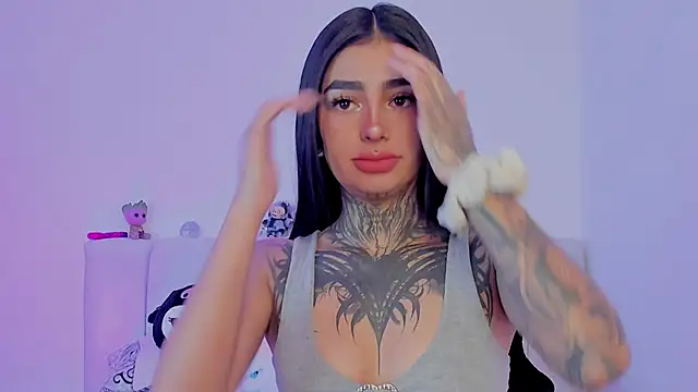 Snapshot of shadowcatt_ chatting on 09.30.25 shadowcatt online show from 09.30.25