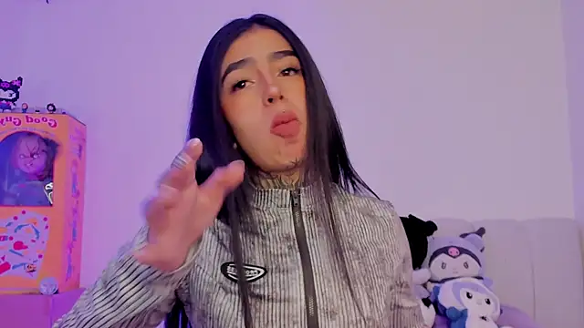 Snapshot of shadowcatt_ chatting on 10.18.25 shadowcatt online show from 10.18.25