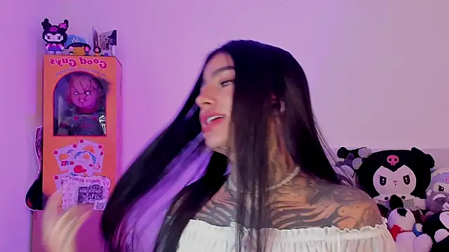 Snapshot of shadowcatt_ chatting on 12.15.25 shadowcatt online show from 12.15.25