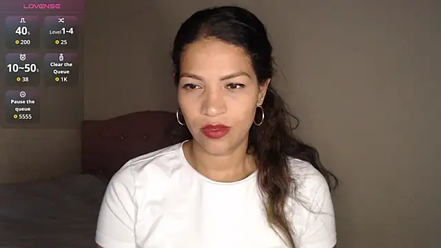 makennaa  online show from 12.03.25