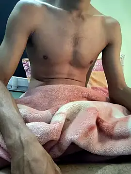 Snapshot of king_boy chatting on 12.30.24 king boy online show from 12.30.24