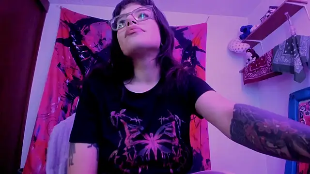 Lucyfx666 online show from 07.04.26