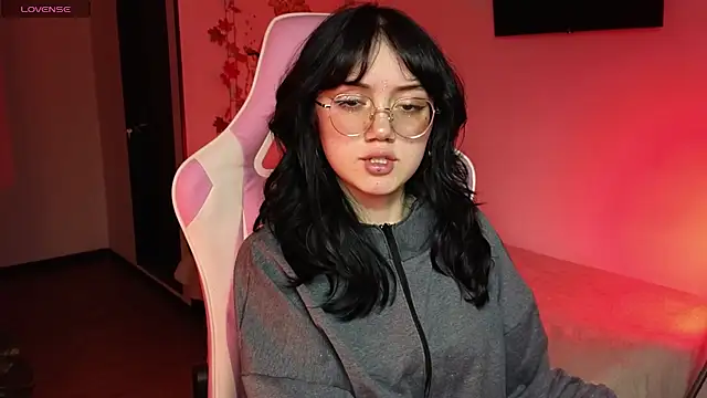 suzumi   online show from 12.05.24