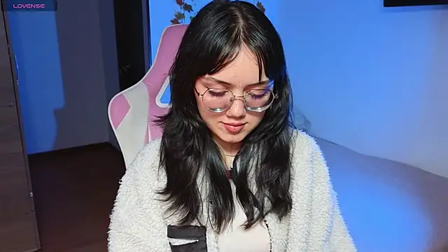 suzumi   online show from 01.24.25