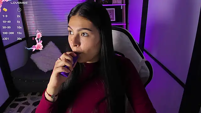 Snapshot of TifanyWhite_ chatting on 01.31.25 TifanyWhite online show from 01.31.25