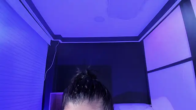 Snapshot of TifanyWhite_ chatting on 02.20.25 TifanyWhite online show from 02.20.25