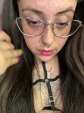 Mizztikaa online show from 02.01.25