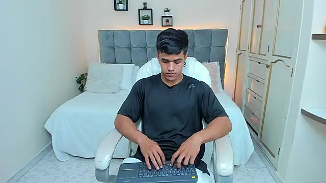 Rob saenz  online show from 02.25.25