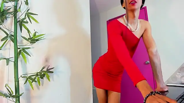 CharlotteLauren online show from 02.13.25