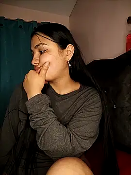 Nahiara velez online show from 02.26.25