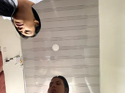 Snapshot of Candy_sexyy chatting on 04.04.26 Candy sexyy online show from 04.04.26