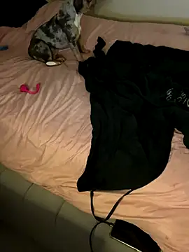 UKSYDNEYFOX online show from 10.14.25