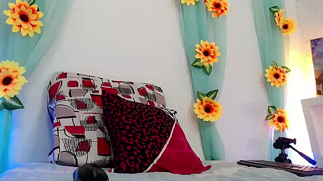 victoria jones online show from 02.11.25