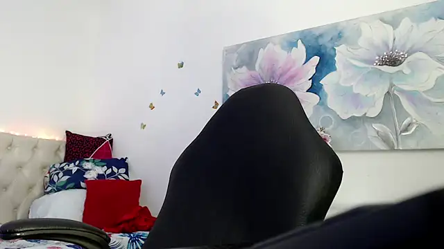 victoria jones online show from 04.14.26