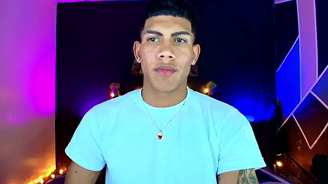 Snapshot of Damian_latinxxx chatting on 03.02.25 Damian latinxxx online show from 03.02.25