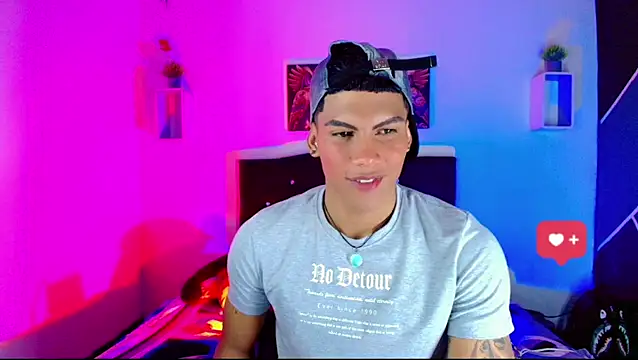 Snapshot of Damian_latinxxx chatting on 03.08.25 Damian latinxxx online show from 03.08.25