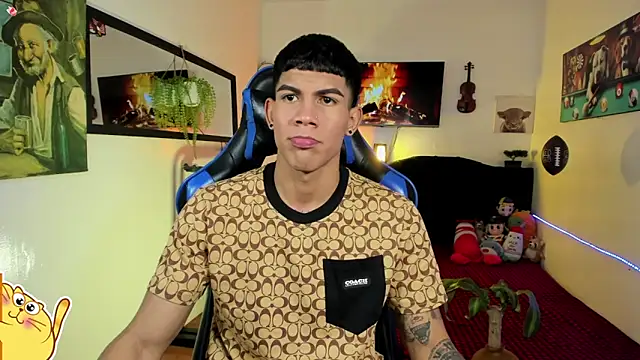 Snapshot of Damian_latinxxx chatting on 04.25.26 Damian latinxxx online show from 04.25.26