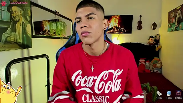 Snapshot of Damian_latinxxx chatting on 04.26.26 Damian latinxxx online show from 04.26.26