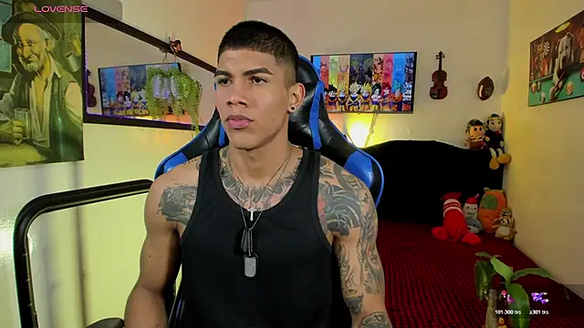 Snapshot of Damian_latinxxx chatting on 05.02.26 Damian latinxxx online show from 05.02.26