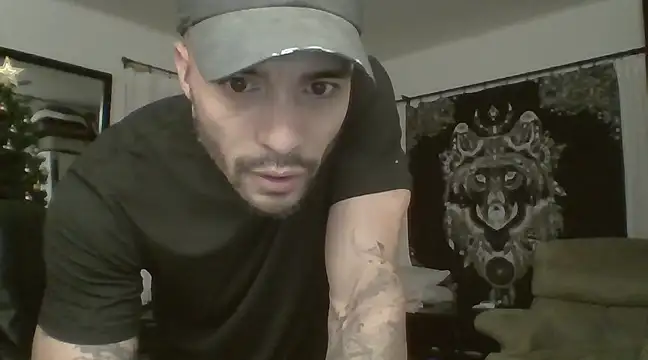 Snapshot of JohnnyDeep187 chatting on 12.19.24 JohnnyDeep187 online show from 12.19.24