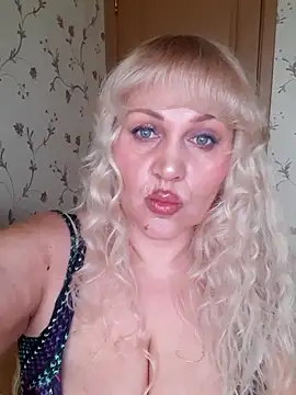 IsabellaBoni online show from 04.11.26