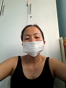 Baby-sexytits18 online show from 03.19.25