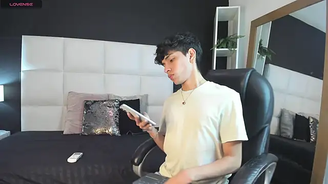 Santy carrington online show from 12.13.24