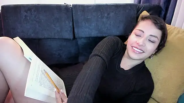 Snapshot of April_Evans26 chatting on 12.03.24 April Evans26 online show from 12.03.24