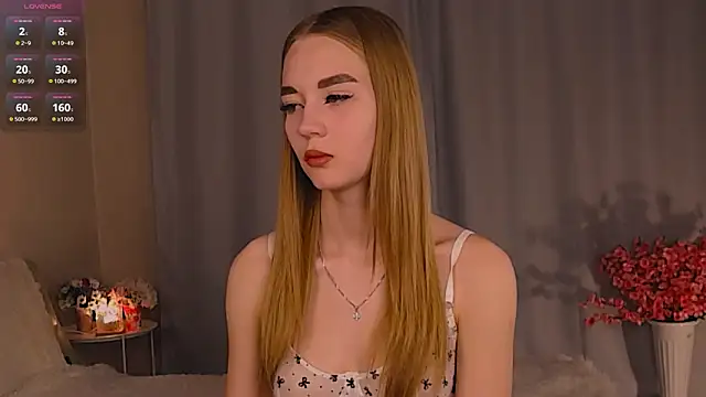 Snapshot of nik0le_ chatting on 09.18.25 nik0le online show from 09.18.25