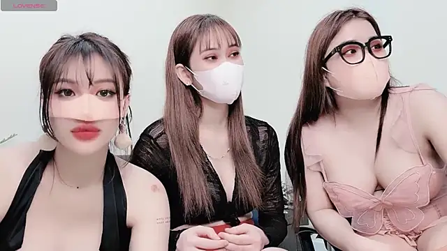 LyLy Office online show from 12.18.24