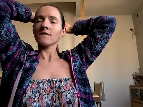 Milky hairy mommy online show from 02.11.25