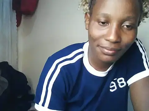 Snapshot of juiccypussy chatting on 06.15.26 juiccypussy online show from 06.15.26