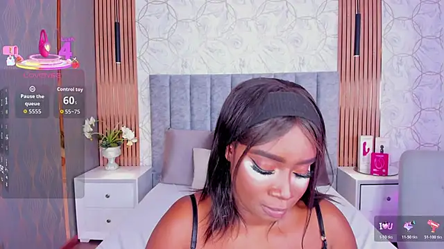 Britanymooree online show from 02.12.26