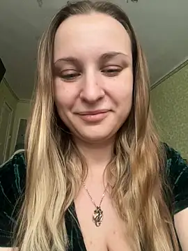 Snapshot of OlgaBuzzz chatting on 12.19.24 OlgaBuzzz online show from 12.19.24