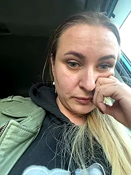 Snapshot of OlgaBuzzz chatting on 10.03.25 OlgaBuzzz online show from 10.03.25