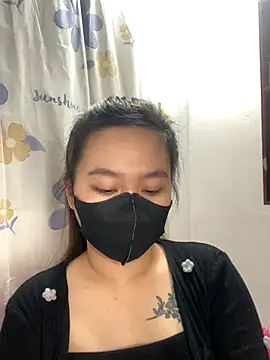 Snapshot of Odette68 chatting on 12.04.24 Odette68 online show from 12.04.24