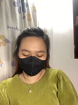 Snapshot of Odette68 chatting on 12.05.24 Odette68 online show from 12.05.24