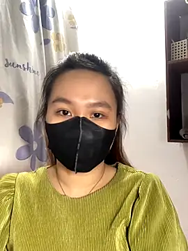 Snapshot of Odette68 chatting on 12.05.24 Odette68 online show from 12.05.24