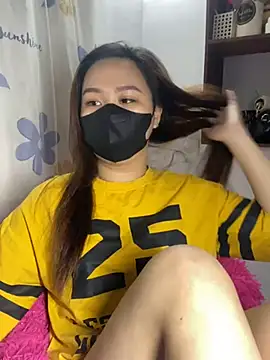 Snapshot of Odette68 chatting on 12.10.24 Odette68 online show from 12.10.24