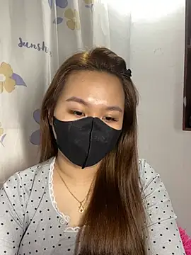 Snapshot of Odette68 chatting on 12.19.24 Odette68 online show from 12.19.24