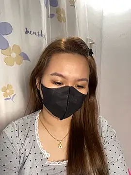 Snapshot of Odette68 chatting on 12.19.24 Odette68 online show from 12.19.24